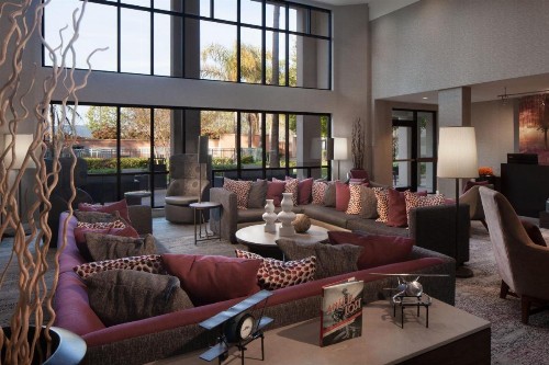 Courtyard by Marriott Oakland Airport - image 6