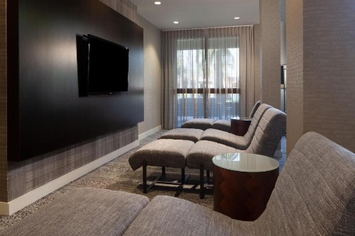 Courtyard by Marriott Oakland Airport - image 7