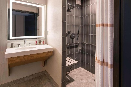 Oakland Marriott City Center - image 24