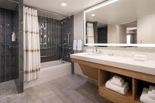 Oakland Marriott City Center - image 36