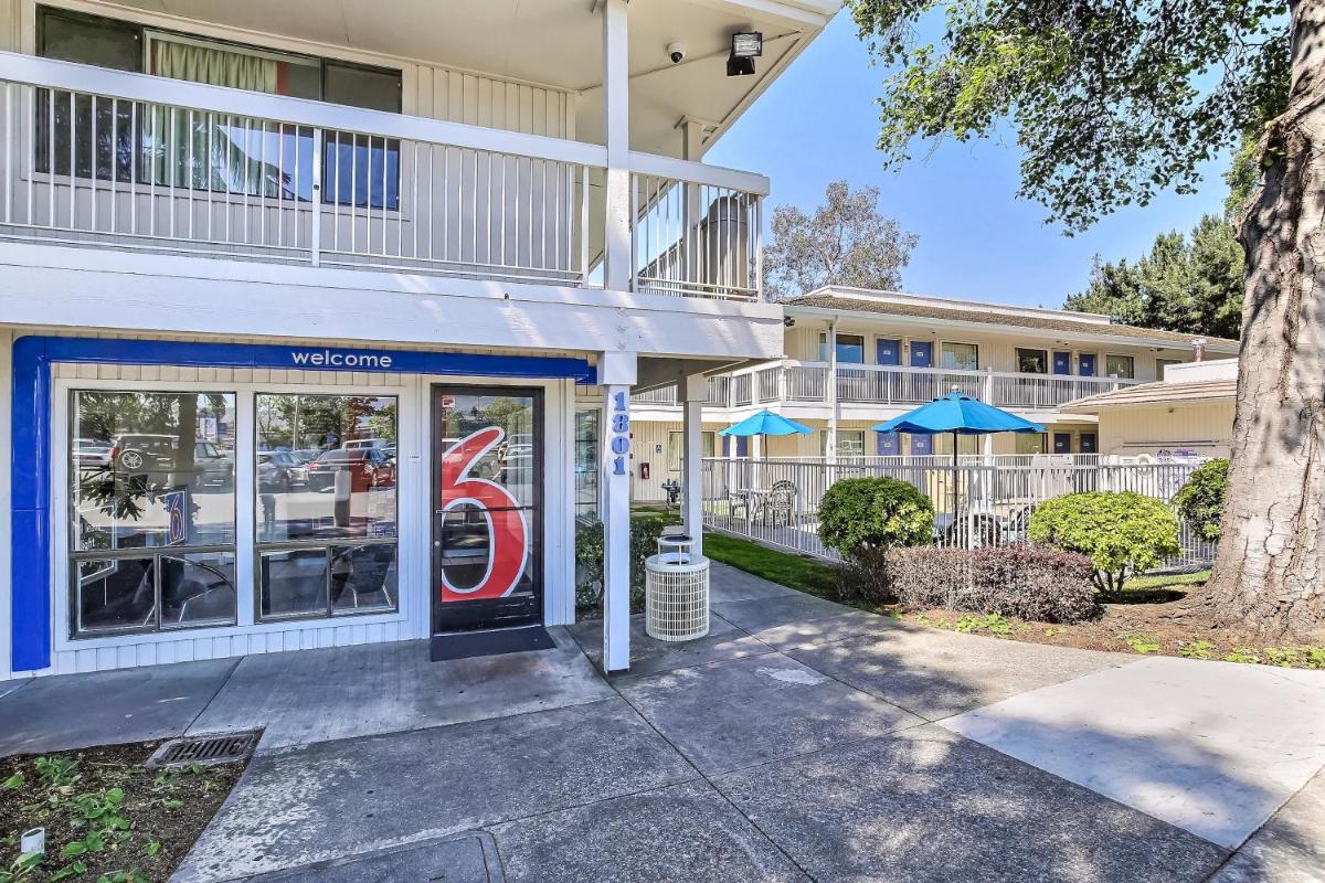 Motel 6-Oakland CA - Embarcadero - image 3