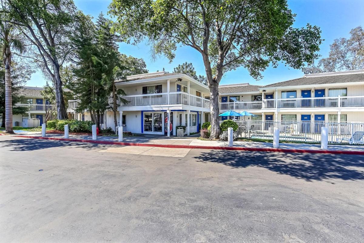 Motel 6-Oakland CA - Embarcadero - image 4