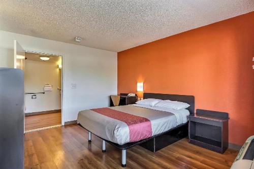 Motel 6-Oakland CA - Embarcadero - image 6