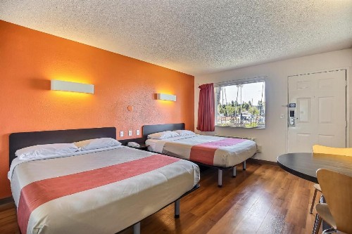 Motel 6-Oakland CA - Embarcadero - image 7
