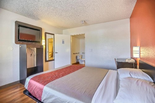 Motel 6-Oakland CA - Embarcadero - image 8