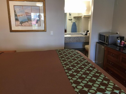 Continental Lodge - image 22
