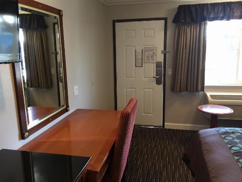 Continental Lodge - image 24
