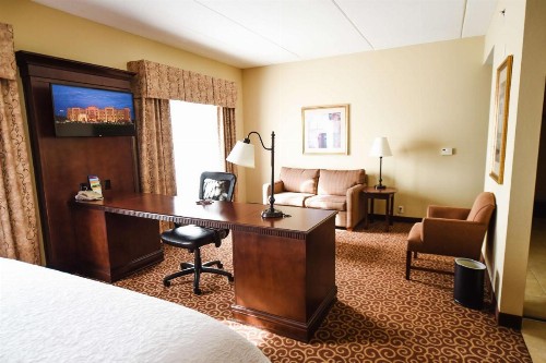 Hampton Inn & Suites Ocala - Belleview - image 13