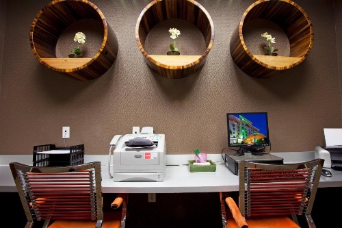 Holiday Inn Hotel & Suites Ocala Conference Center an IHG Hotel - image 9