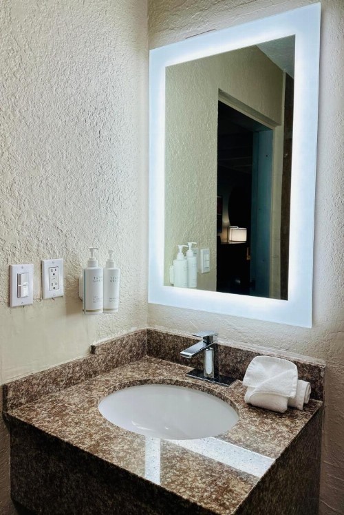 Days Inn by Wyndham Ocala North - image 17