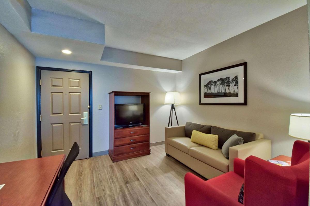 Country Inn & Suites by Radisson Ocala FL - image 7