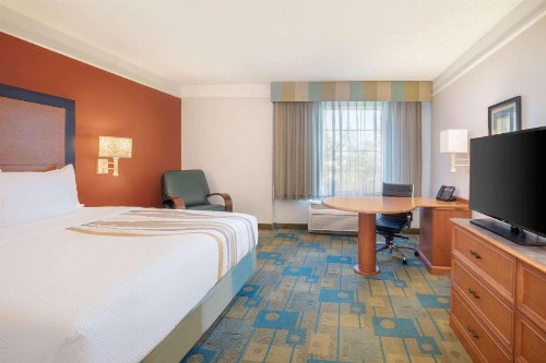 La Quinta by Wyndham Ocala - image 13