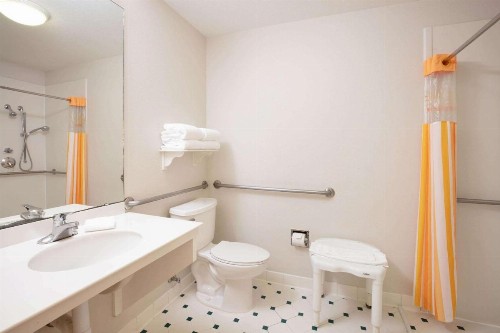 La Quinta by Wyndham Ocala - image 17