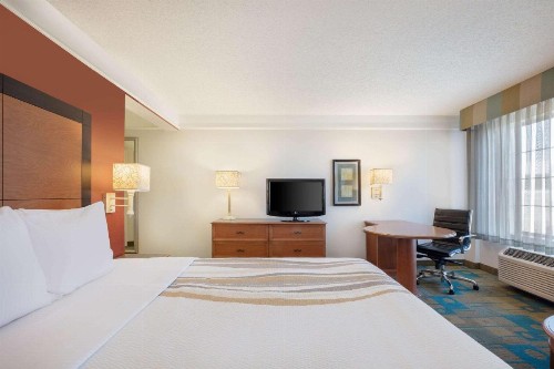La Quinta by Wyndham Ocala - image 19
