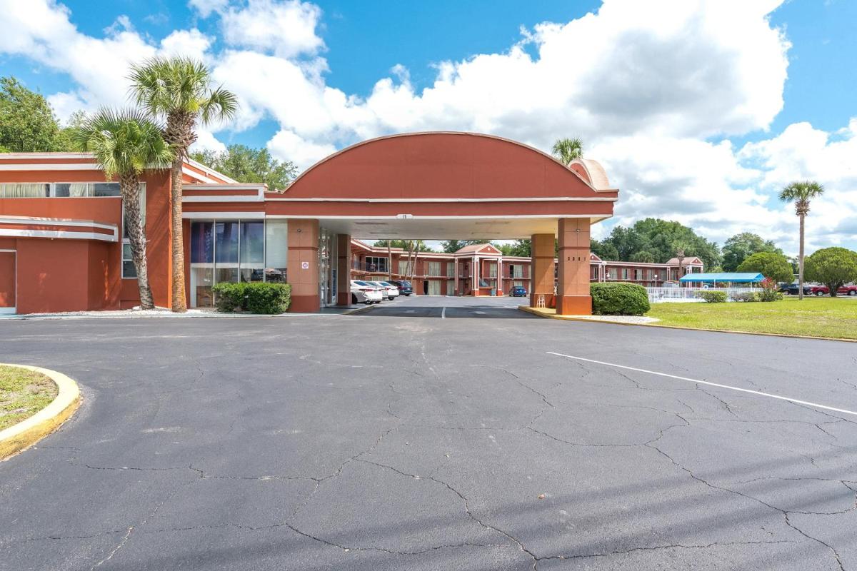 OYO Hotel Mustang Silver Spring FL - image 2