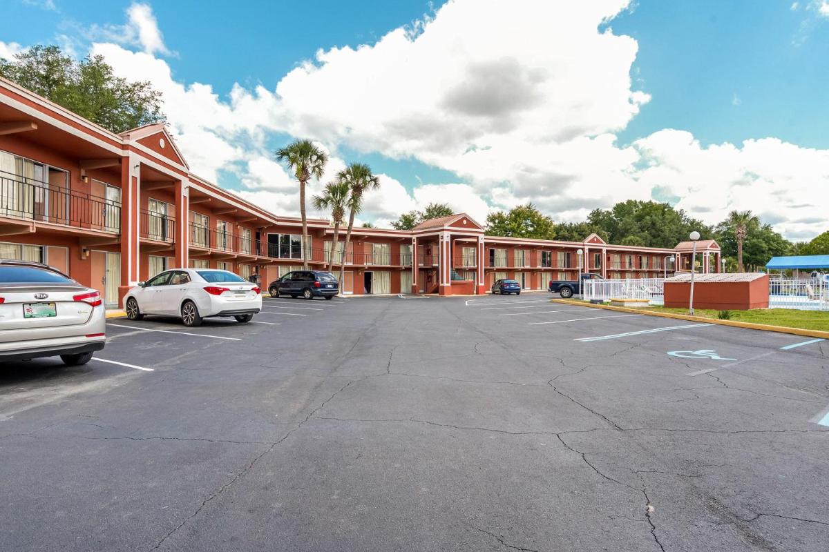 OYO Hotel Mustang Silver Spring FL - image 3