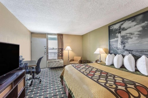 Super 8 by Wyndham Ocala I-75 - image 26