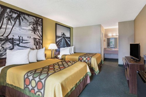 Super 8 by Wyndham Ocala I-75 - image 28