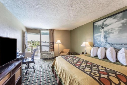 Super 8 by Wyndham Ocala I-75 - image 30