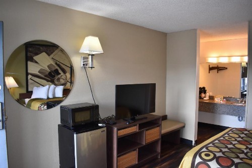 Super 8 by Wyndham Ocala I-75 - image 44