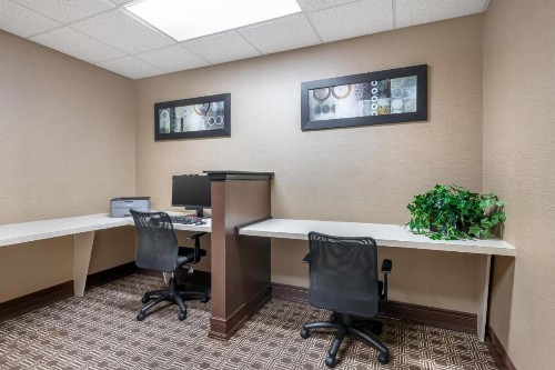 Comfort Suites Ocala North - image 22
