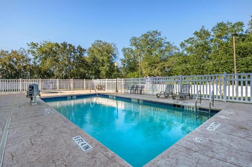 Comfort Suites Ocala North - image 23