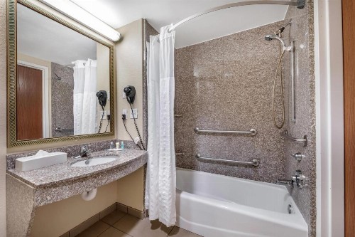 Comfort Suites Ocala North - image 26
