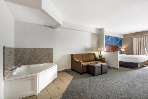 Comfort Suites Ocala North - image 27