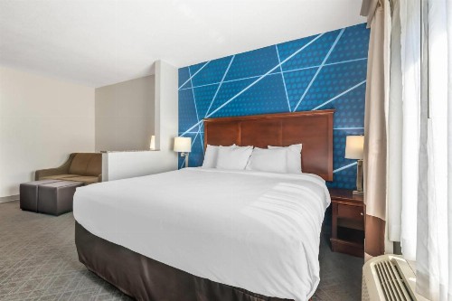 Comfort Suites Ocala North - image 33