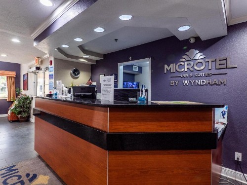Microtel Inn and Suites Ocala - image 21