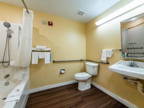 Microtel Inn and Suites Ocala - image 25