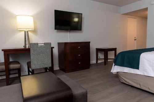 Days Inn by Wyndham Ocala West - image 4