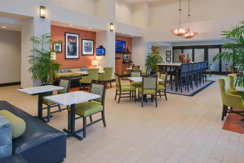 Hampton Inn & Suites - Ocala - image 4