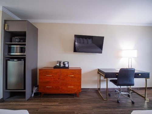 Equus Inn - image 12