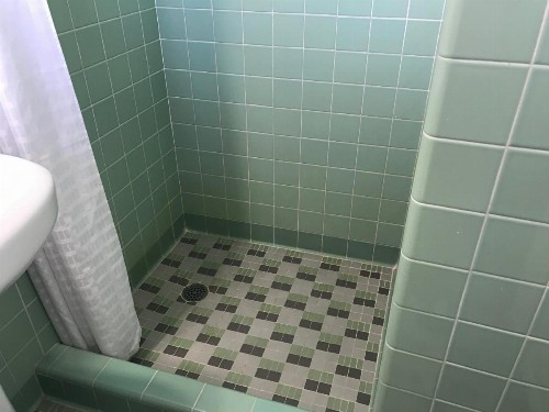 Silver Princess Motel - image 17