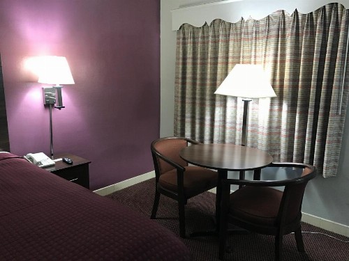 Silver Princess Motel - image 28