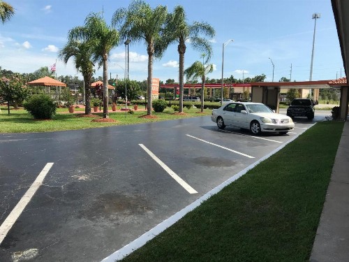 Silver Princess Motel - image 3
