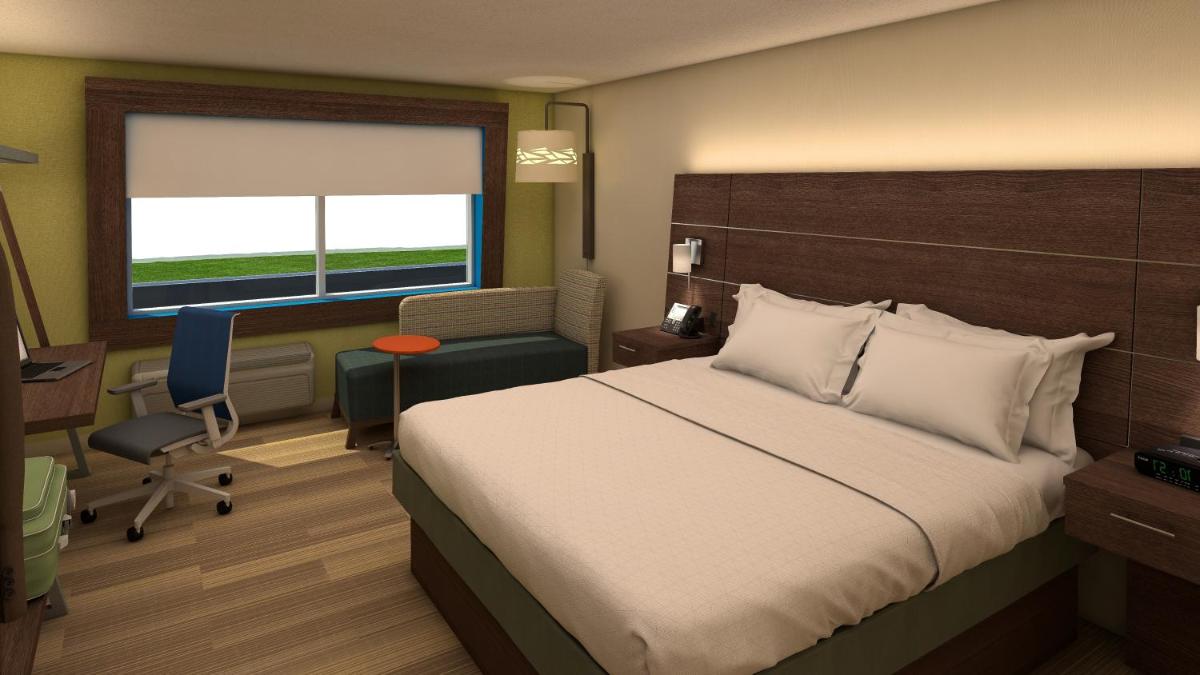 Holiday Inn Express & Suites Ocala an IHG Hotel - image 2