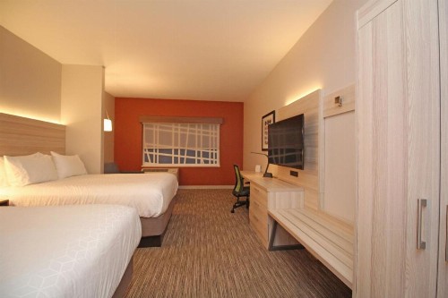 Holiday Inn Express & Suites Ocala an IHG Hotel - image 36