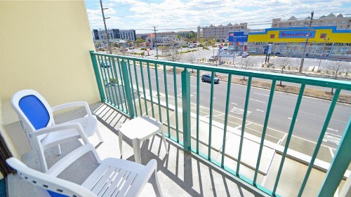 Cayman Suites Hotel - image 16