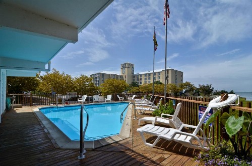 Sea Bay Hotel - image 20