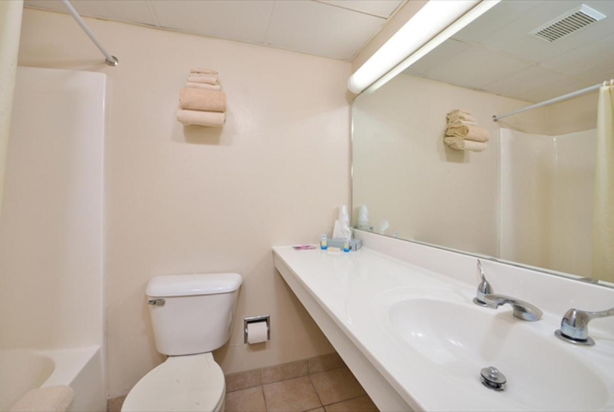 Sea Bay Hotel - image 7