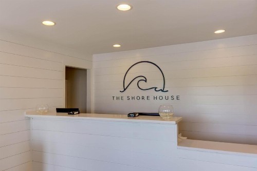 Bedtime Inn and Suites - image 3