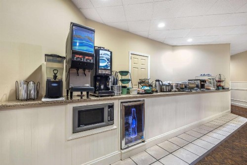 Best Western Ocean City Hotel and Suites - image 25