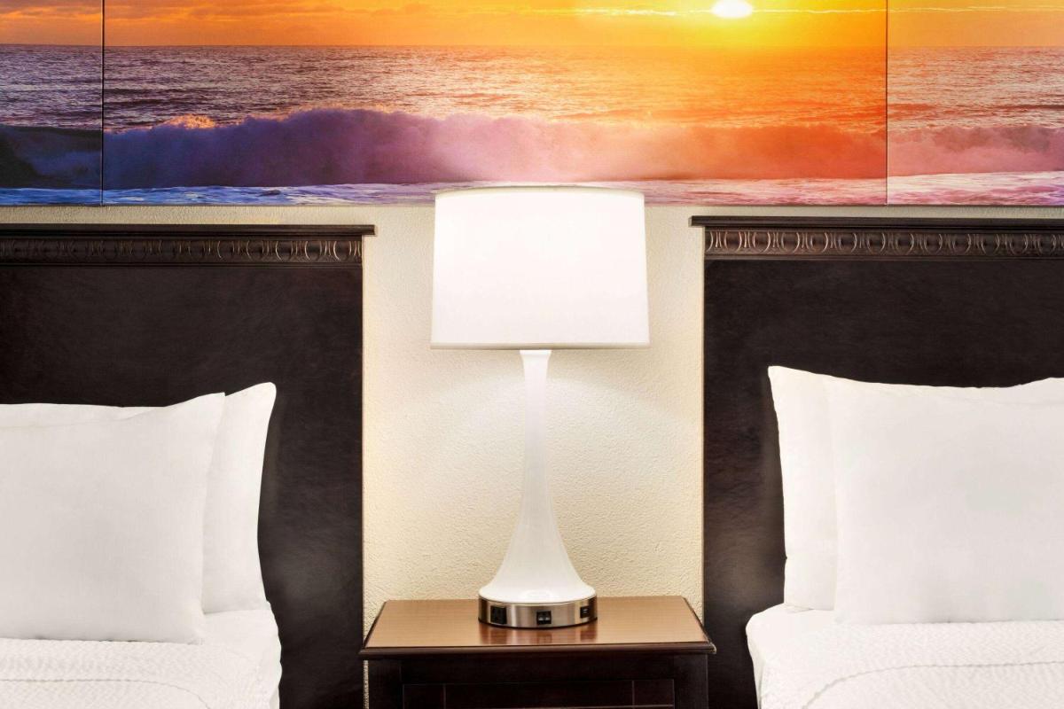 Days Inn by Wyndham Ocean City Oceanfront - image 3