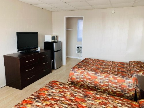Cabana Motel - image 22
