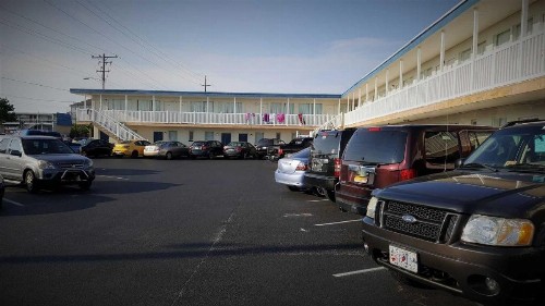 Cabana Motel - image 31