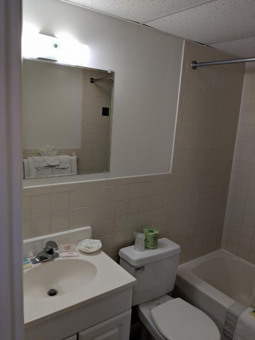 Crystal Sands Motel - image 2