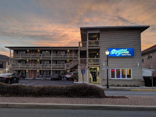 Crystal Sands Motel - image 3