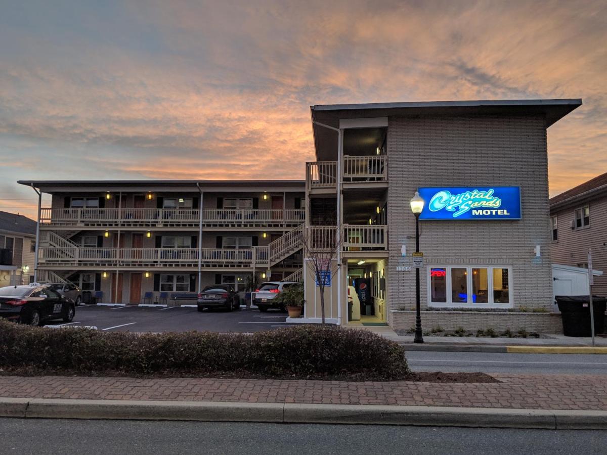 Crystal Sands Motel - image 3